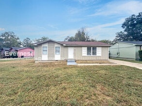 Building Photo - 1560 Meadow Ln