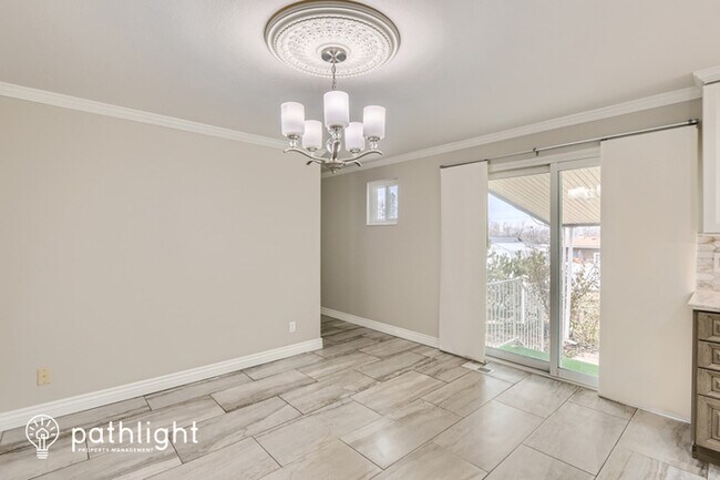 Foto del edificio - 5009 S 2575 W, Roy, UT, 84067