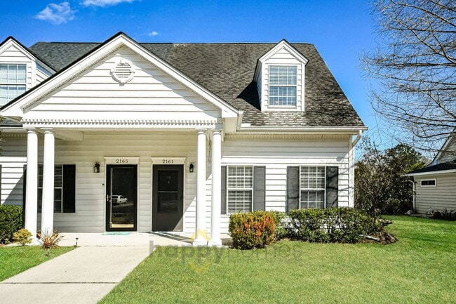 Modern 3/2 with Serene Pond Views in Dunes West - Modern 3/2 with Serene Pond Views in Dunes West House