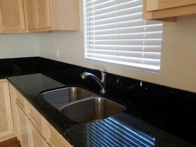 Foto del edificio - BELLA APARTMENTS: Beautiful 1 Bed - 1 Bath