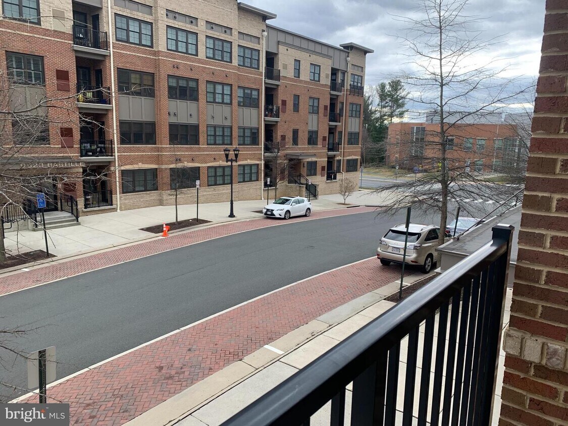 9521 Bastille St Unit 204, Fairfax, VA 22031 Apartment for Rent in