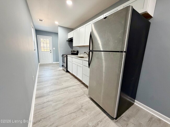 Foto del edificio - 2407 W Jefferson St