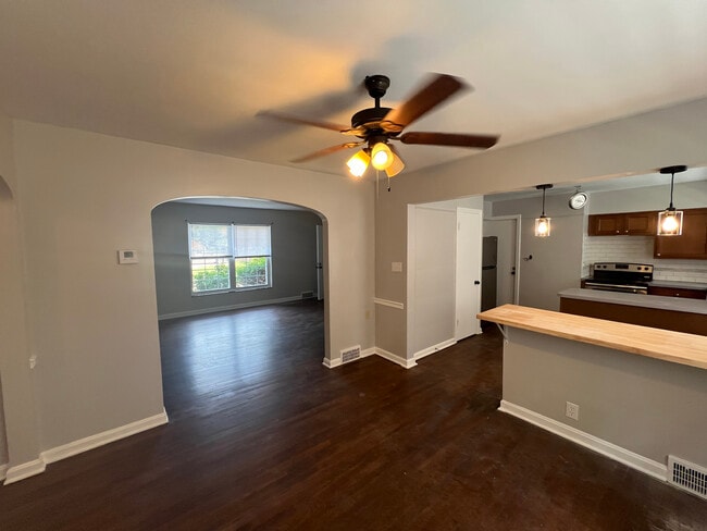 Kitchen Dining LR 1 - 170 N. Rose Blvd
