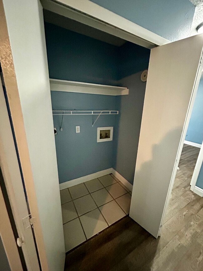 Foto del edificio - 6321 Lenawee St