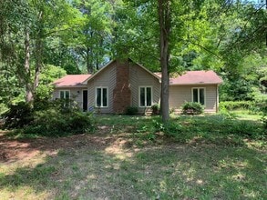Building Photo - 4804 Yorkwood Dr
