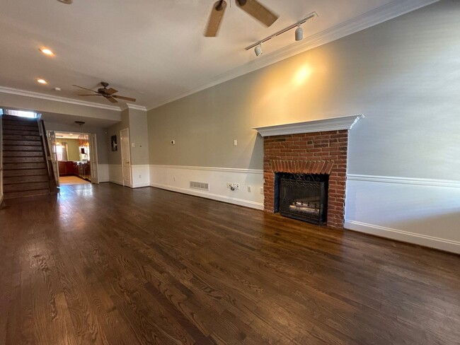 Photo - Spacious 4 Bedroom House In Baltimore City