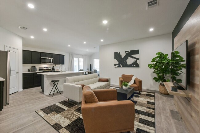 Foto del edificio - 14417 Gray Rocks Rd