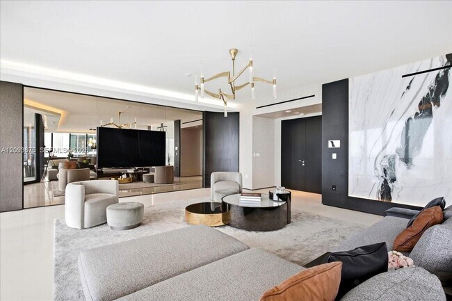 Building Photo - 1000 Biscayne Blvd