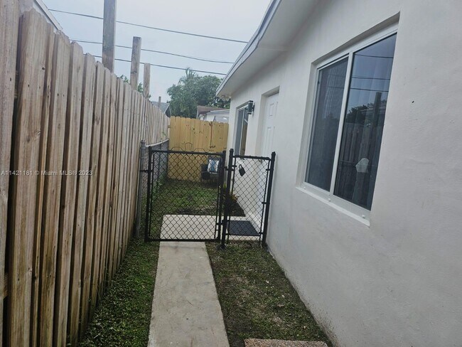Building Photo - 8640 NW 21st St