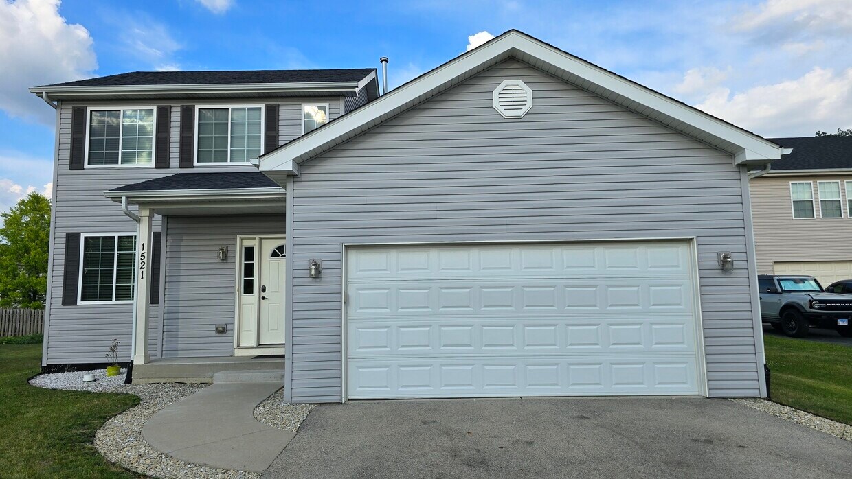 Foto principal - 1521 Saddle Ln