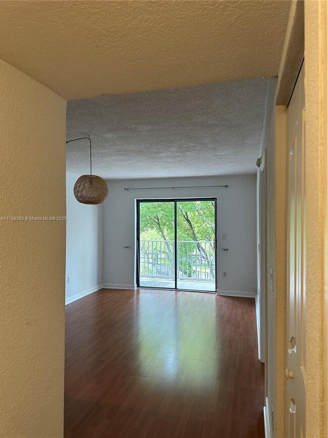 Building Photo - 445 SW 11th St
