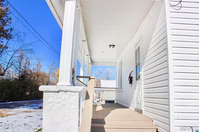 Foto del edificio - 115 S Lawn Ave