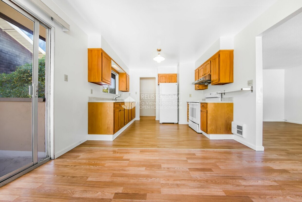 Primary Photo - 2118 Alameda Ave