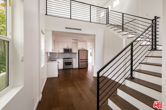 Foto del edificio - 24042 Killion St