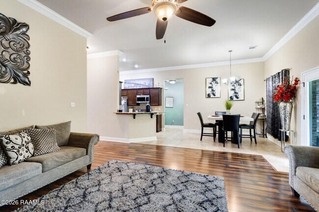 Foto del edificio - 114 Clover Leaf Dr