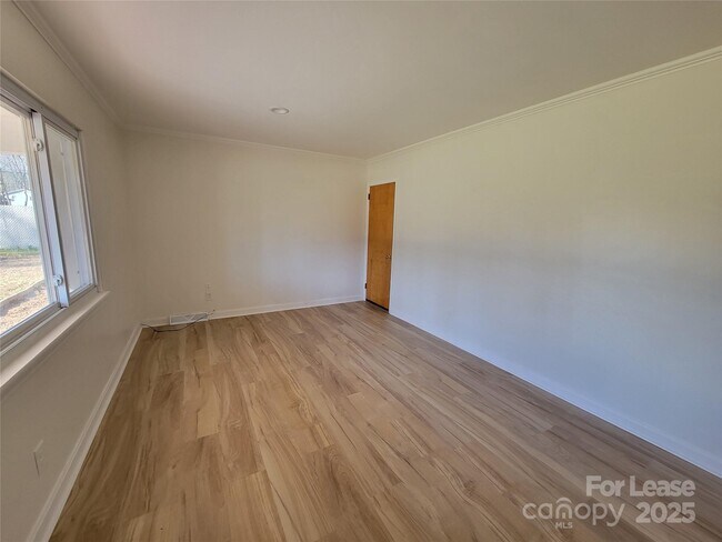 Foto del edificio - 6539 Louglen Cir