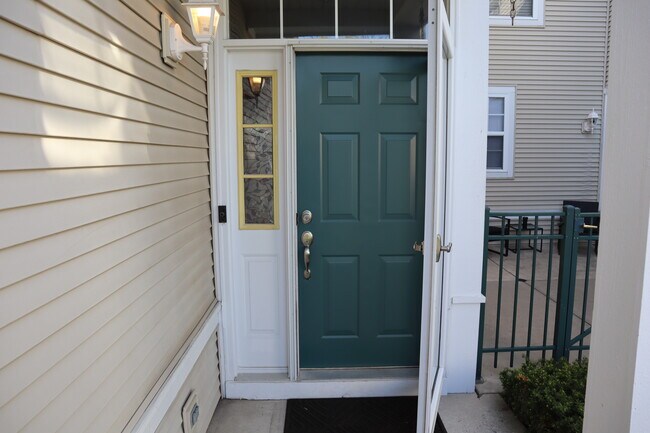 Entry Door - 2290 W Bentley Ln