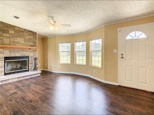Building Photo - 1122 St Tropez Ct