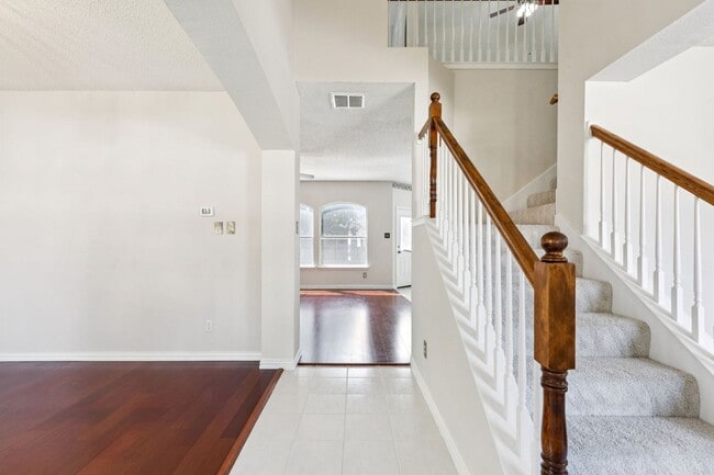 Building Photo - Park Glen living