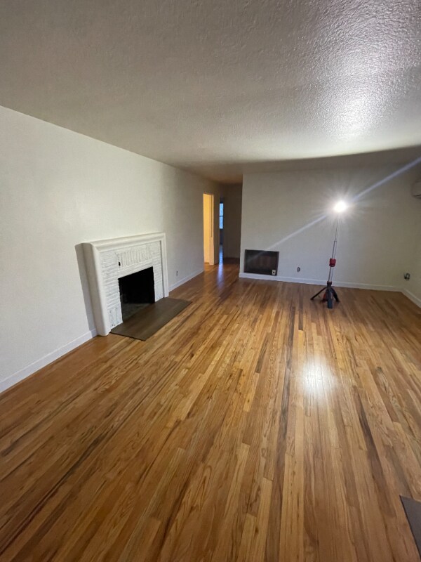 Building Photo - 1215 Covina Ave