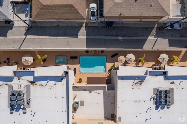 7100 Alvern St Los Angeles, CA 90045 - Tremont