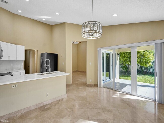 Foto del edificio - 3 br, 2 bath House - 8452 NW 47th St