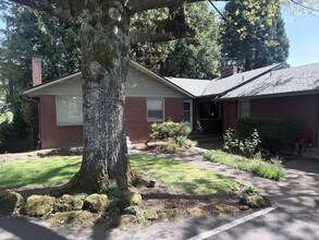 Building Photo - 8650 SW Canyon Ln