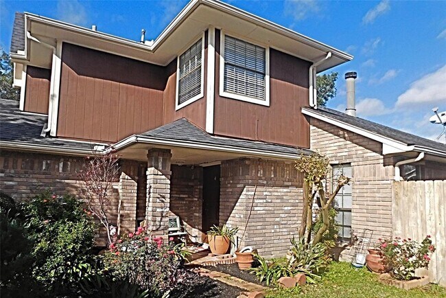 Foto del edificio - 13942 Plantation Valley Dr