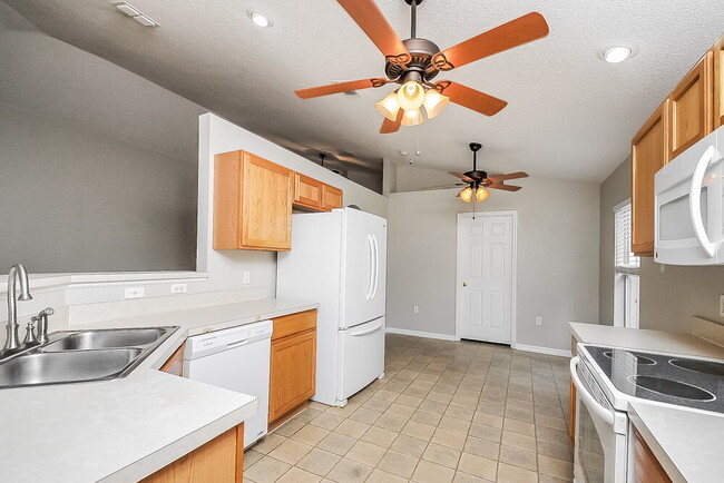 Building Photo - 1507 Alhambra Crest Dr
