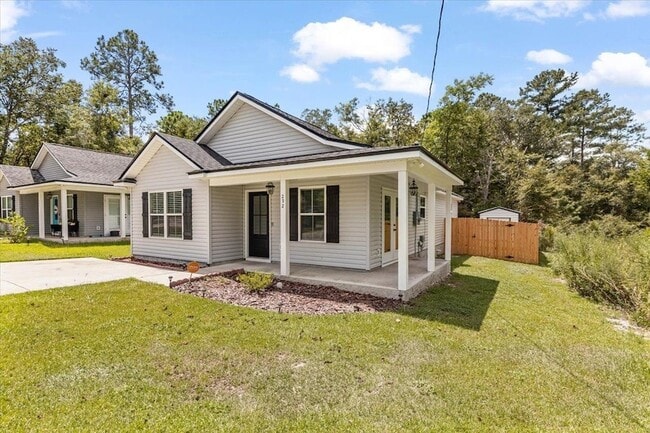 Photo - 232 Tafflinger Rd House