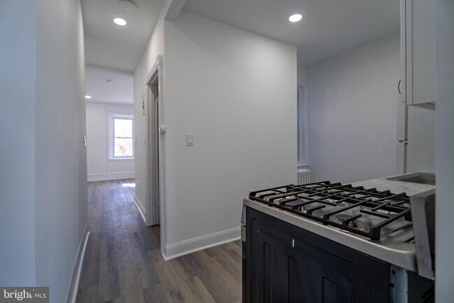 Building Photo - 137 S 50th St