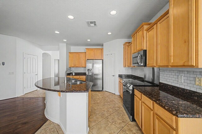 Foto del edificio - 6630 W Harwell Rd E