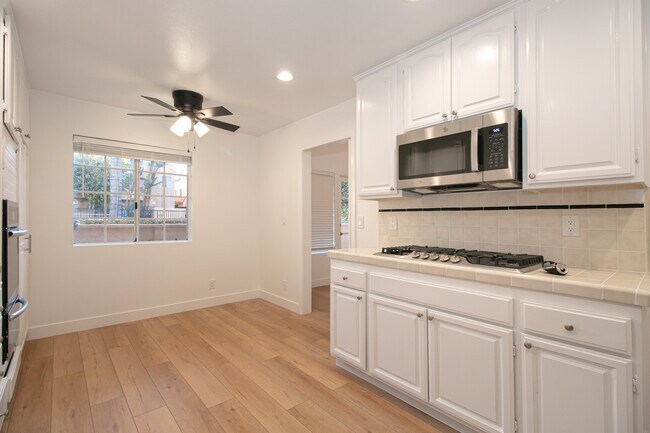 Foto del edificio - 5200 White Oak Ave