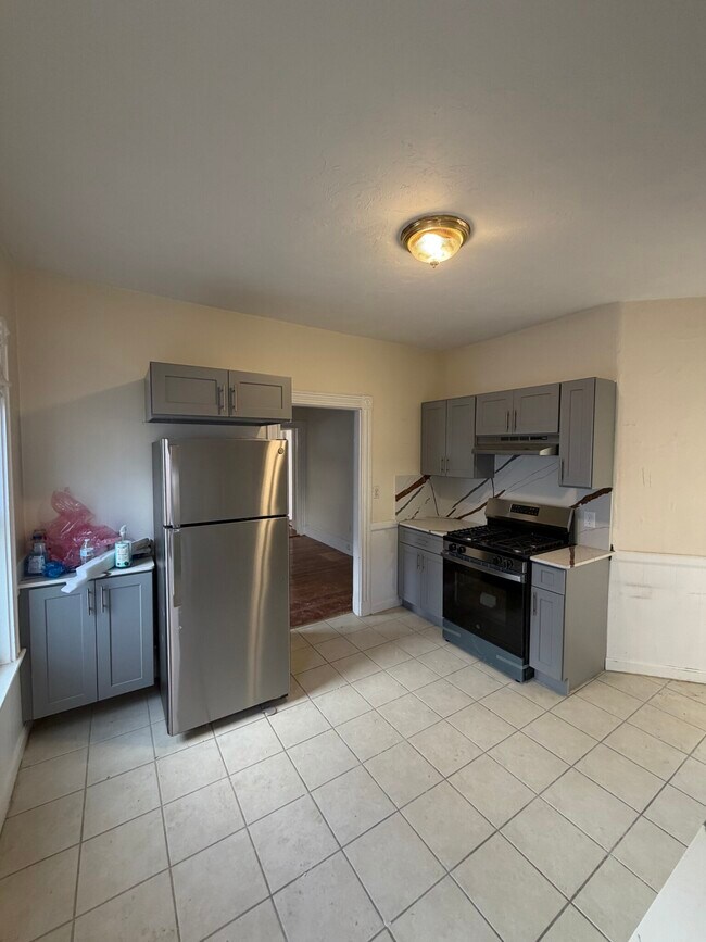 Foto del edificio - 17 Cushman Rd