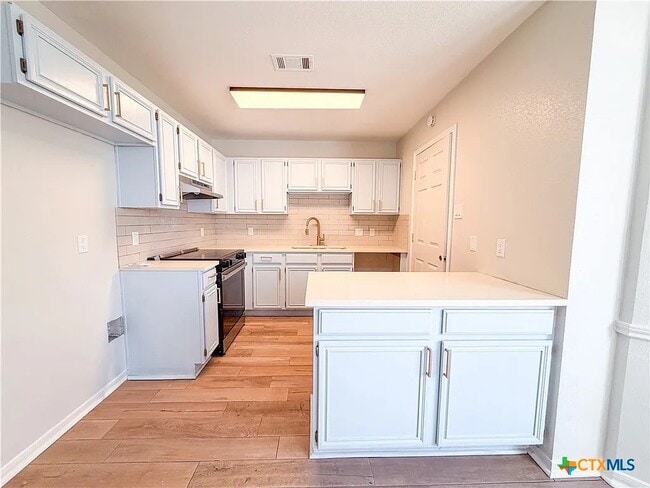 Foto del edificio - 5414 Williams Dr