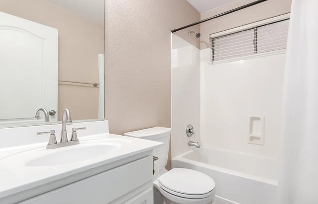 Building Photo - 21622 Backus Dr