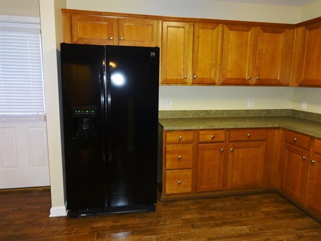 Foto del edificio - 1131 Moss Grove Dr