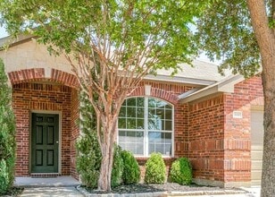 Building Photo - 15428 Adlong Dr