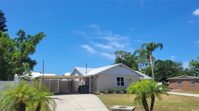 Building Photo - 4040 Longhorn Dr