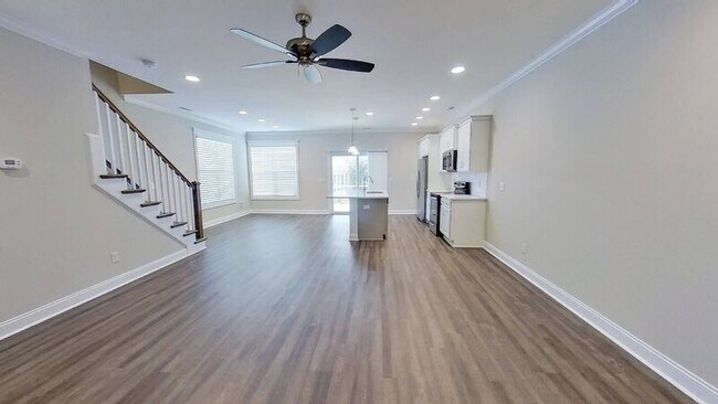 Building Photo - 1028 Summer Woods Dr