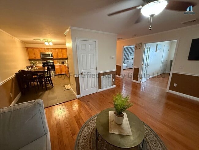 Photo - 1556 N Main St Apartment