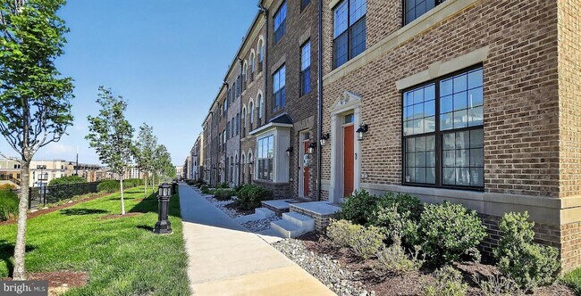 Foto del edificio - 627 Leigh Wy.