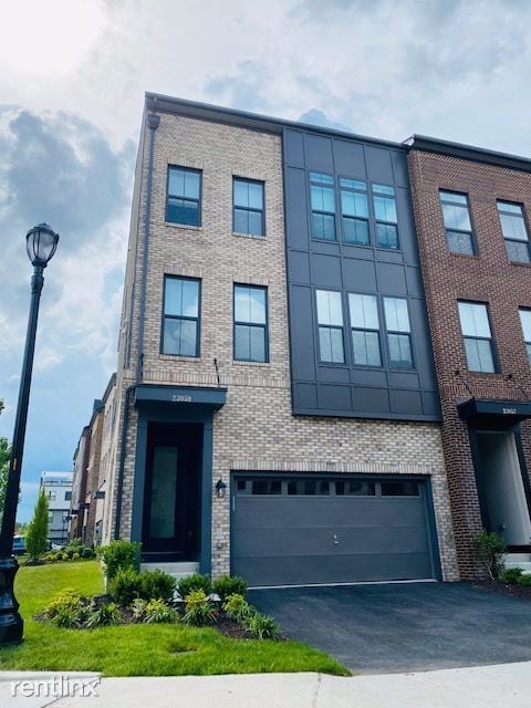 Building Photo - 23016 Sullivans Cove Square