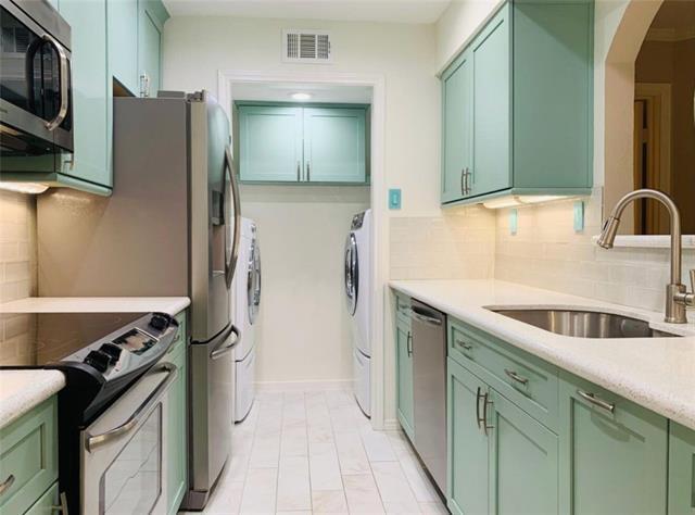 Foto principal - 16301 Ledgemont Ln