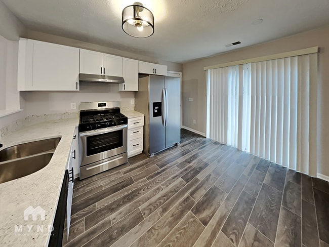Building Photo - 528 Crestridge Ct