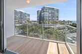 Foto principal - 1830 Avenida Del Mundo