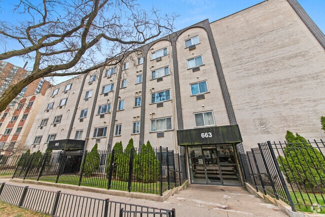 Building Photo - 663 W Grace St