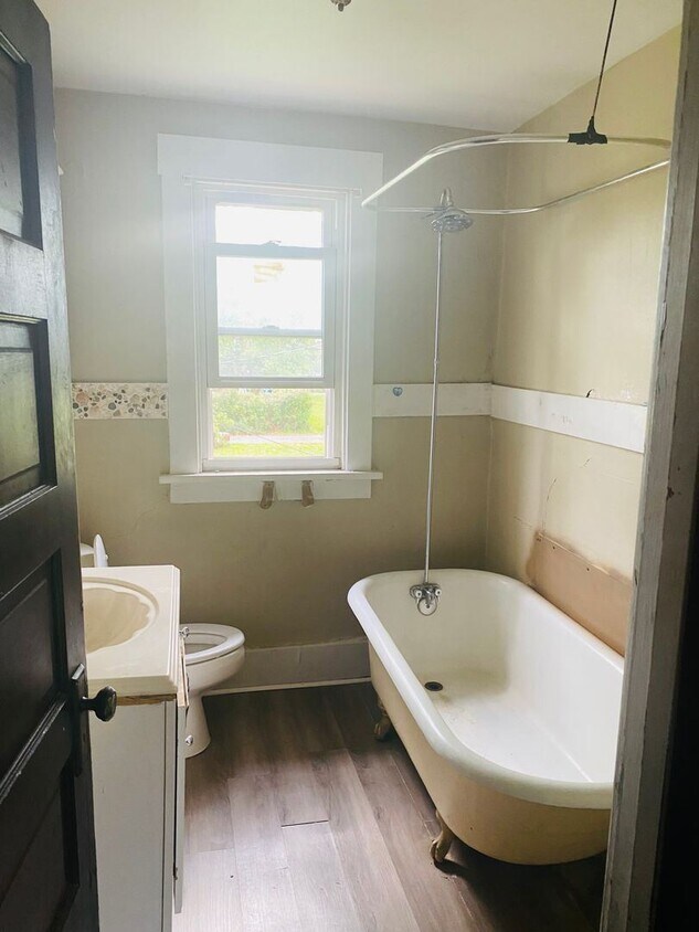 Primary Photo - 2 br, 1 bath House - 591 Baldwin Ave