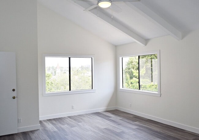 Building Photo - Price Reduced! Stunning 4BR/2.5BA Two-Stor...