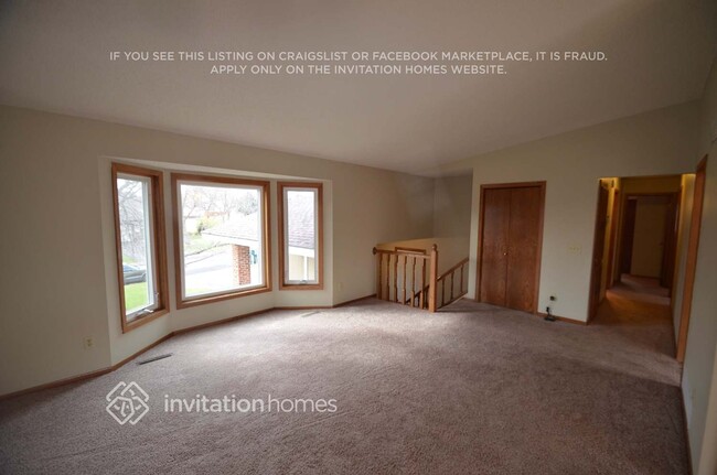 Building Photo - 2416 Crestmount Ln